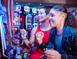 Arena Tembak Ikan Bingo bernuansa neon